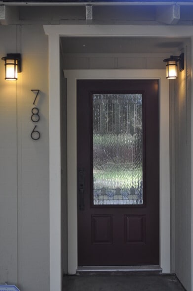 Building Photo - 786 Portal Drive