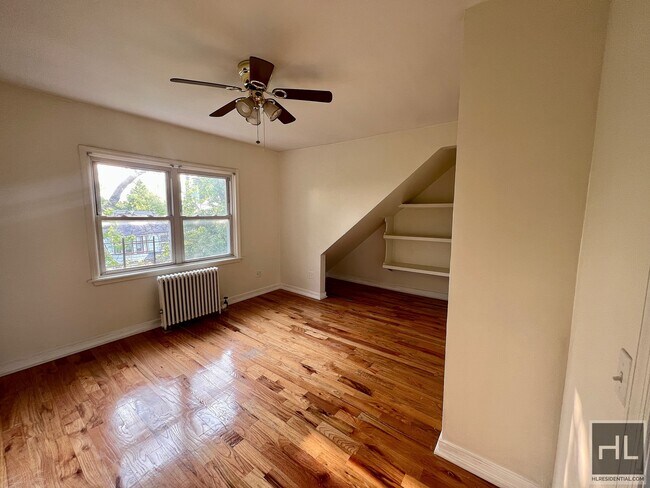 Building Photo - EAST 48 STREET