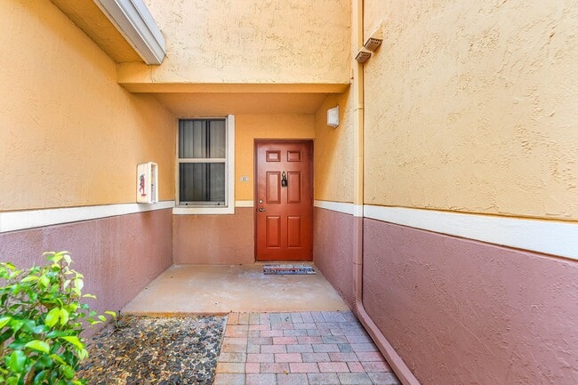 Building Photo - 900 Scotia Dr