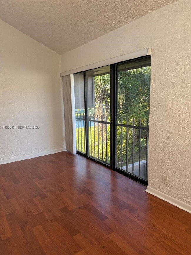 Building Photo - 15832 SW 91st Ct