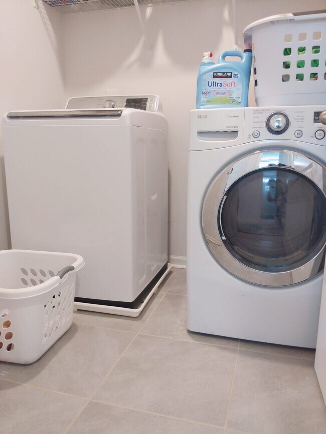 Building Photo - 25 Planters Pl