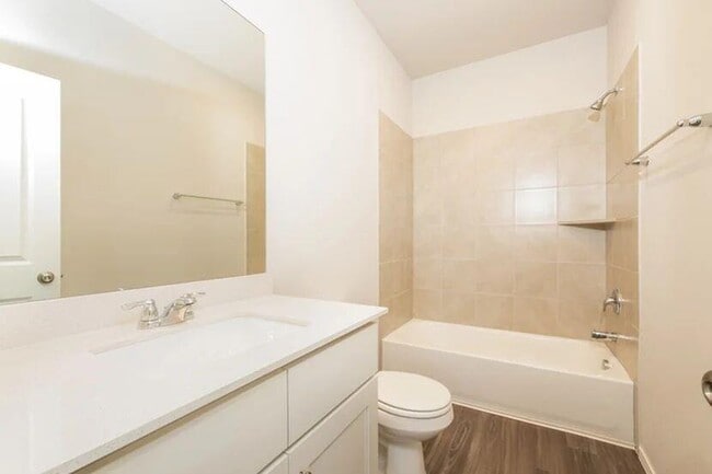 Building Photo - 1809 Crimson Lake Blvd