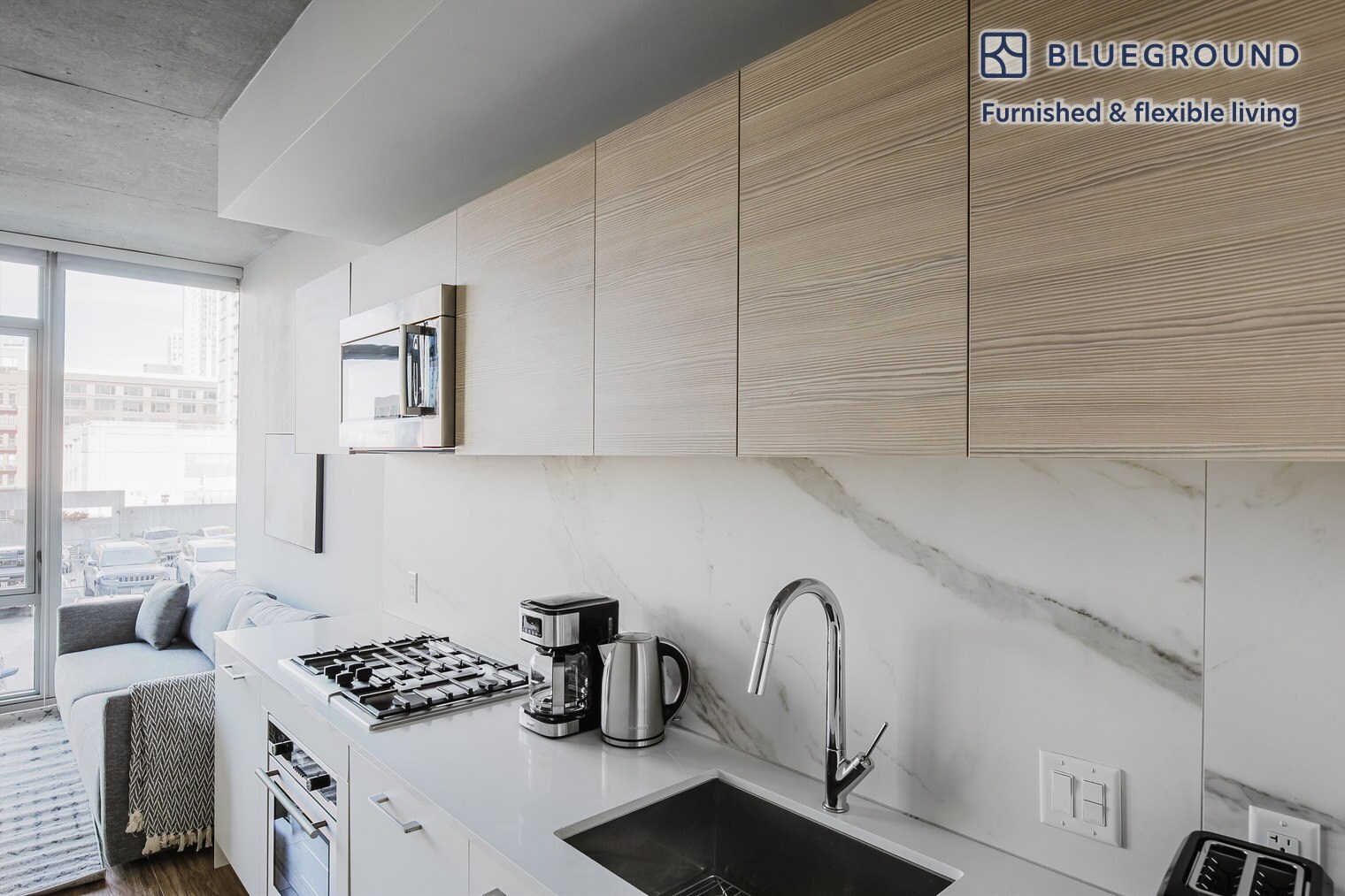 Building Photo - 165 N Desplaines St