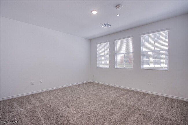 Building Photo - 2555 Hampton Rd