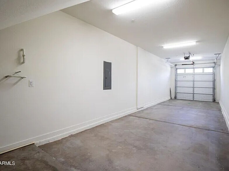 Building Photo - 300 N Gila Springs Blvd