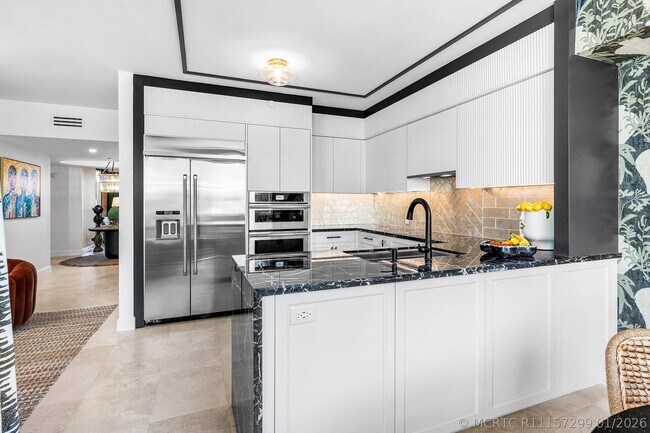 Building Photo - 3700 S Ocean Blvd