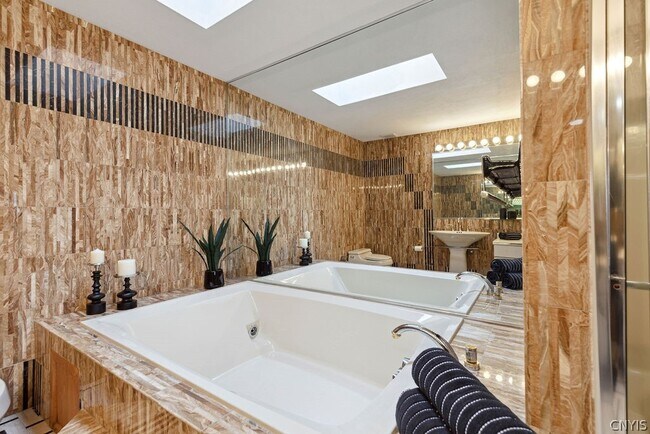 Building Photo - 8341 Decoy Run