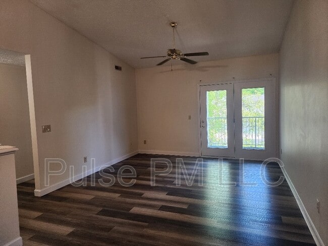 Building Photo - 135 Dale Hollow Dr