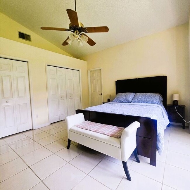 Building Photo - 3 Bdrm 2 Bath With Office in Waterford Lak...