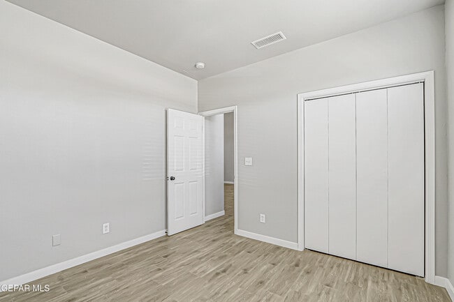 Building Photo - 5270 Sean Haggerty Dr