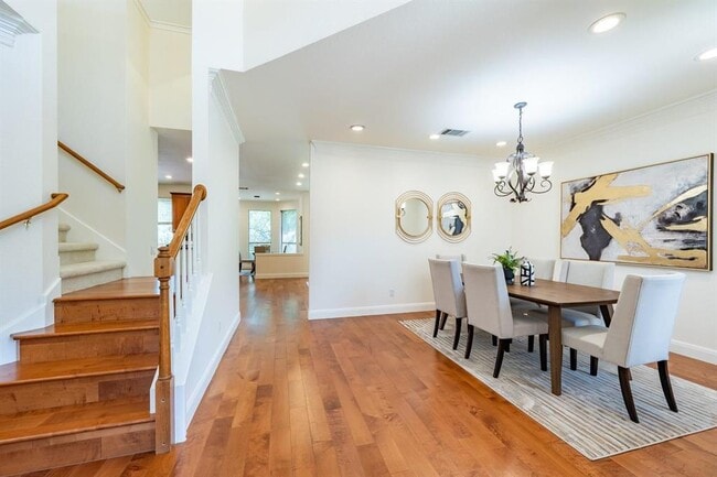 Building Photo - 7724 Yaupon Dr