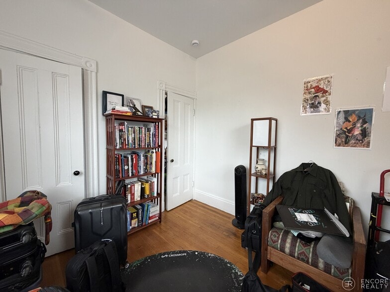 Building Photo - 16 Davis Ave