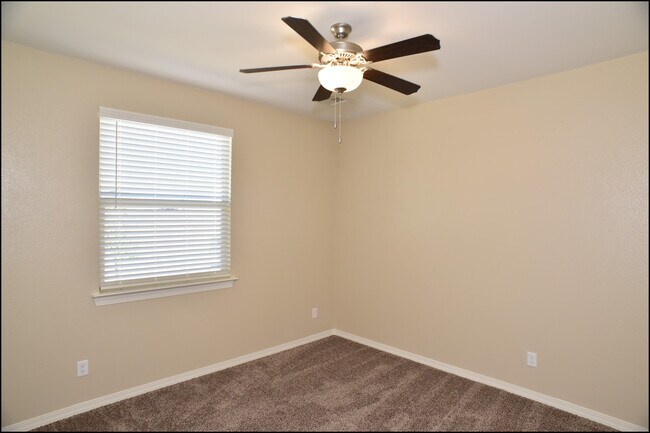Building Photo - 5440 Limestone Dr
