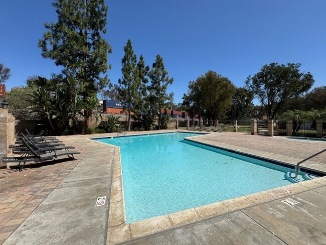 Building Photo - Stunning 2Bd/2Ba Home in Yorba Linda!