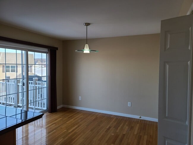 Building Photo - 3 Bedroom Townhome for Rent in Waynesboro