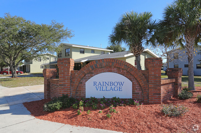 Building Photo - Rainbow Village/ Heritage Oaks