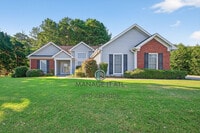 Building Photo - Meticulously maintained 3 Bedroom ranch ho...