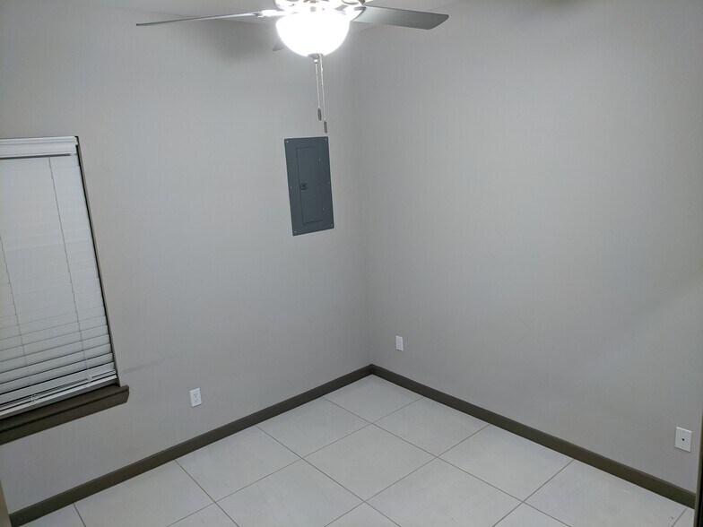 Building Photo - 4012 Whitewing Ave