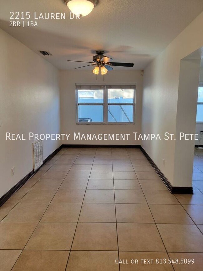 Building Photo - 2215 Lauren Dr