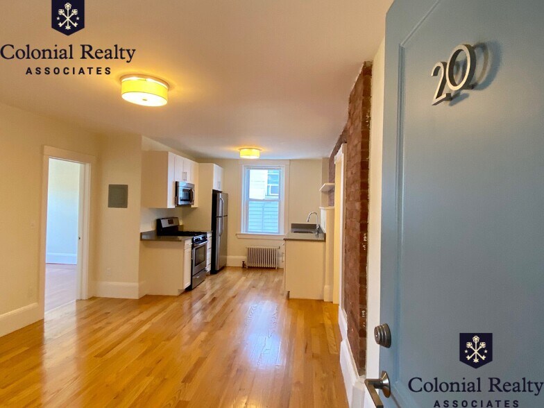Primary Photo - 83 Harvard St