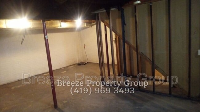 Building Photo - 1449 N Superior St