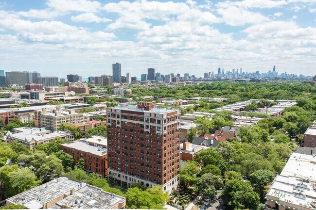 Primary Photo - 1325 W Wilson Ave