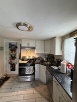 Building Photo - 66 Pleasant St