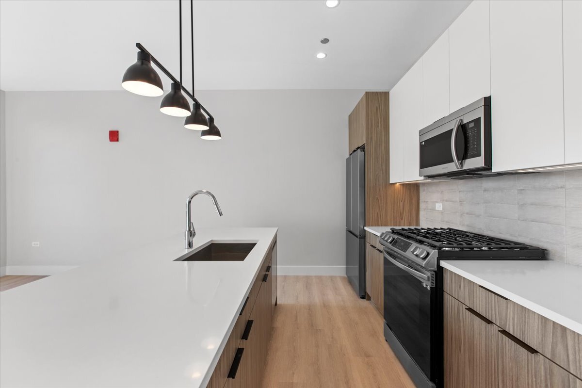 Building Photo - 3953 W Dakin St