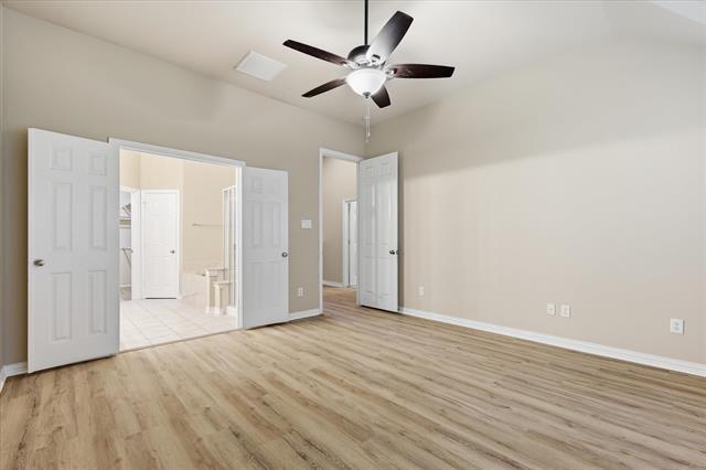 Building Photo - 1725 Brookview Dr
