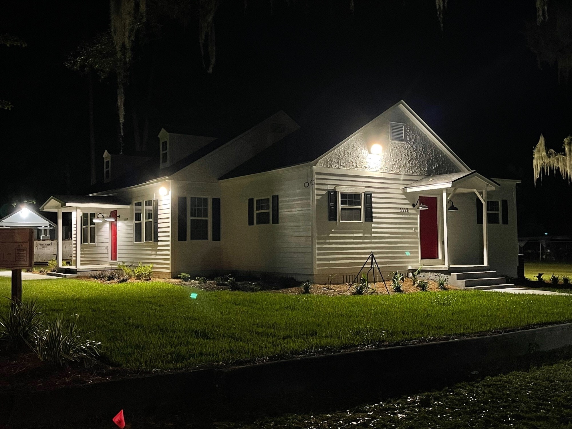 1112-B North Toombs Street NIGHT VIEW - 1112 N Toombs St