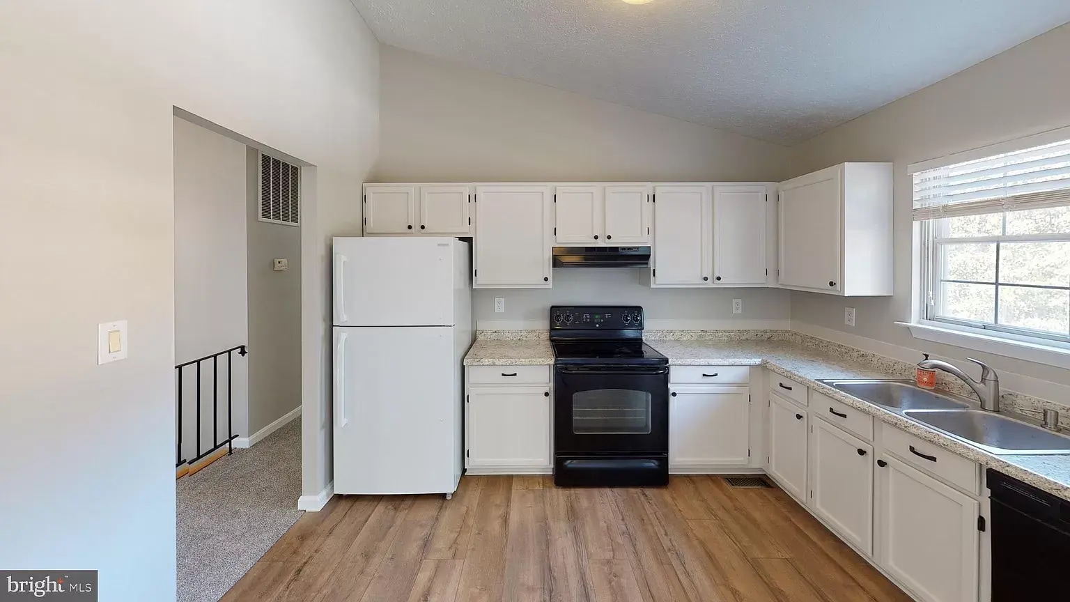 Kitchen - 22234 Hawthorne Way