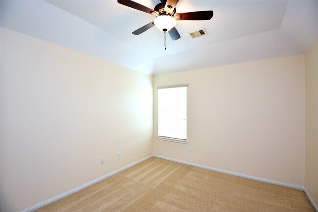 Building Photo - 30 Granite Path Pl