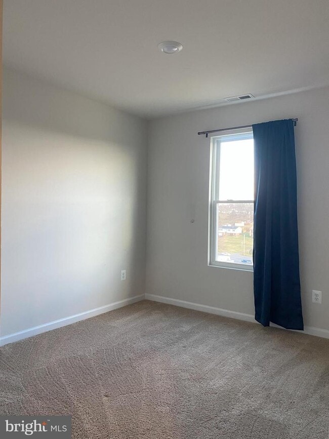 Building Photo - 94 Paddington St