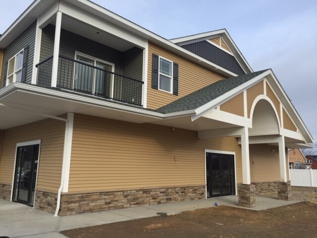Building Photo - 175 Troy Schenectady Apartments