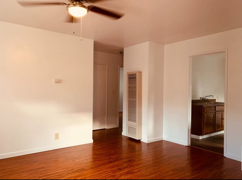 Wall heater in living room - 10 W Swain Rd