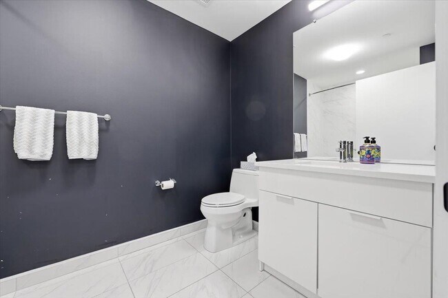 Building Photo - 9 Ave at Port Imperial