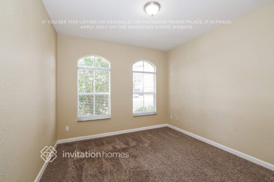 Building Photo - 10566 Galleria St