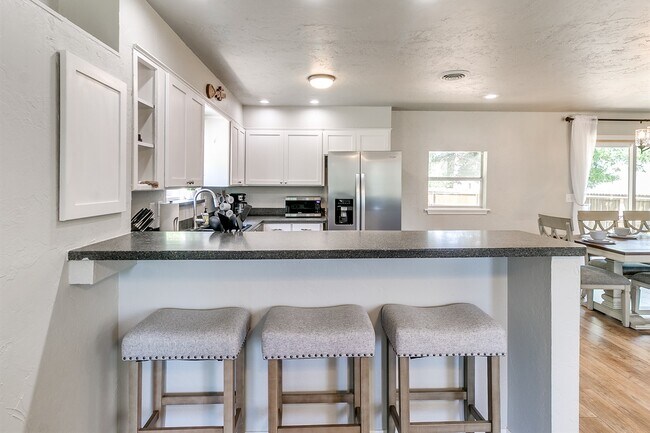 Building Photo - 1809 Ketch Dr