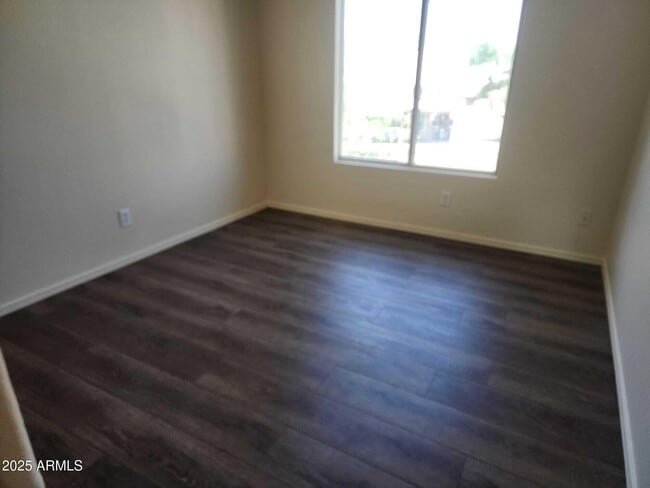 Building Photo - 860 N Madrid Ln