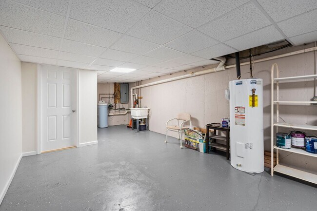 Building Photo - Beautifully Renovated Townhome in The Ridings at Brookside – Macungie