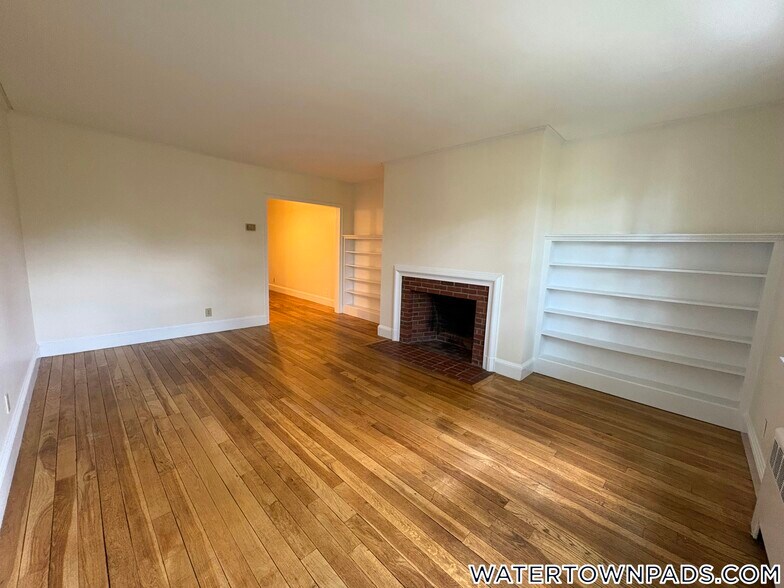 Building Photo - 550 Belmont St