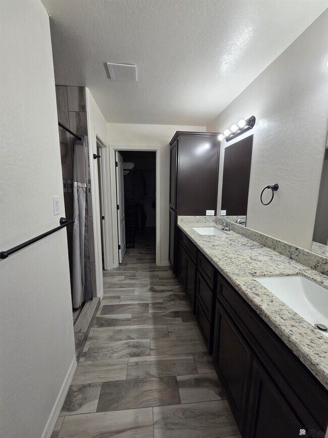 Building Photo - 3874 Santa Sophia St