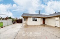 Building Photo - 809 SE 135th Ct