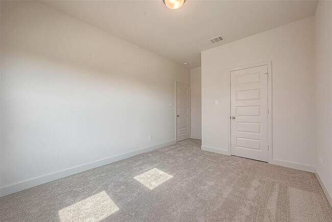 Building Photo - 29803 Breezy Pnes Lp