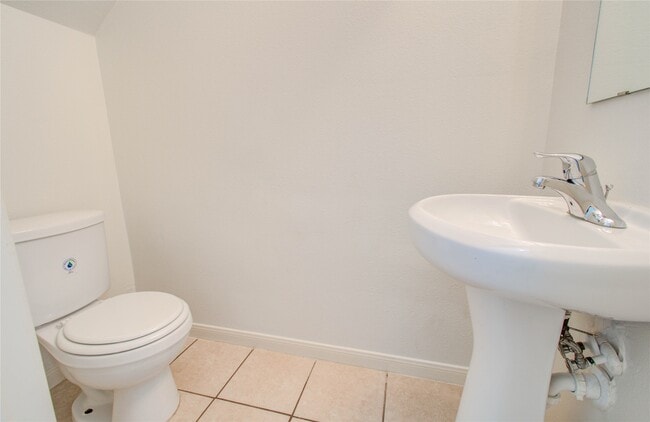 Building Photo - 8218 Hall View Dr