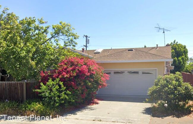 Building Photo - 3 br, 2 bath House - 1550 Magpie Ln