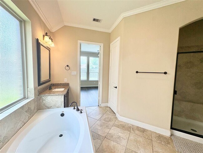 Building Photo - 21346 Huron Bend Dr