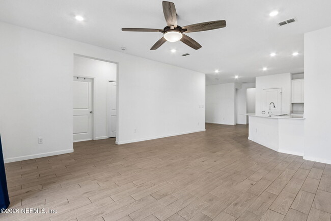 Building Photo - 3012 Granary Pk Ave
