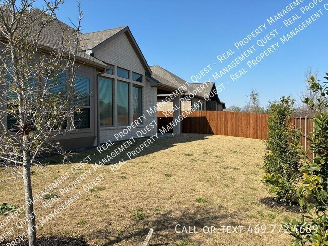 Building Photo - 1862 Silver Birch Rd