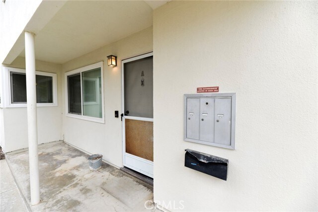 Building Photo - 250 Avenida Del Poniente